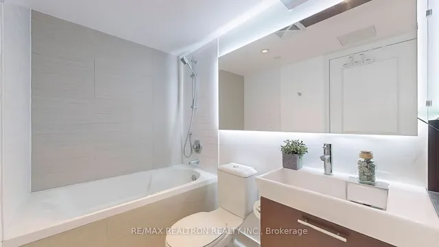 Additional image 17 of 386 YONGE ST St Unit 1104