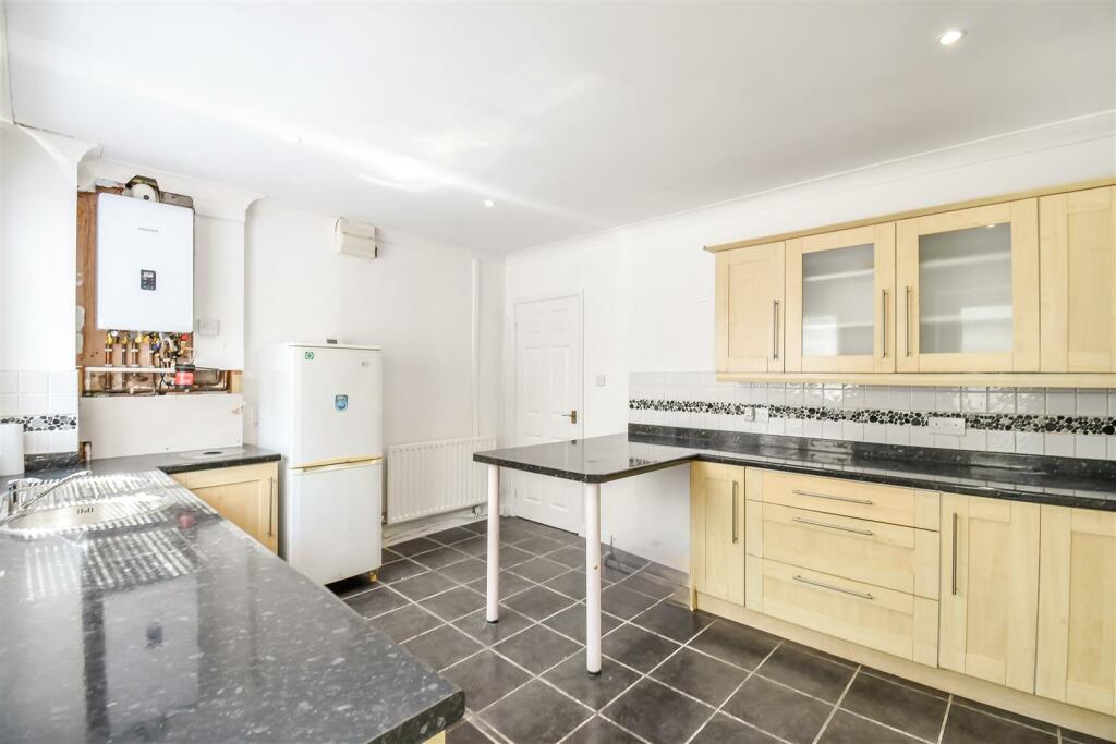 Additional image 15 of Gladstone Road, Barry