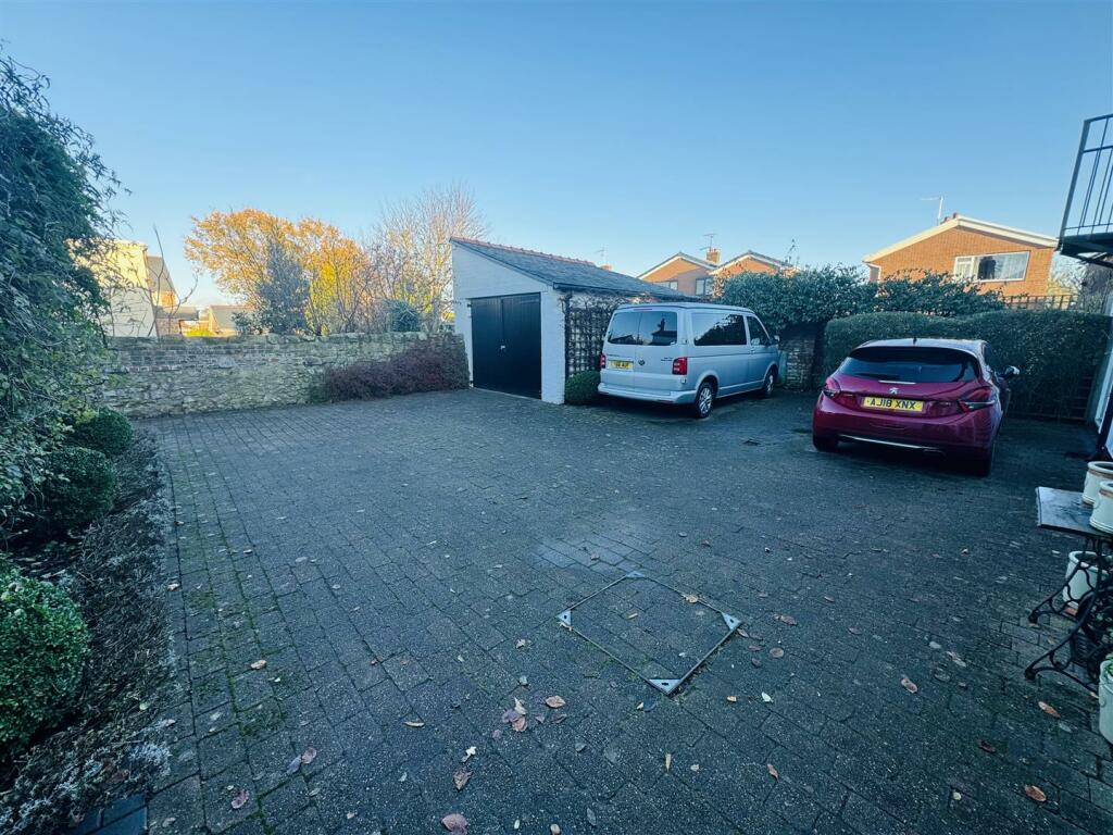 Additional image 24 of Main Road, Higher Kinnerton, Chester