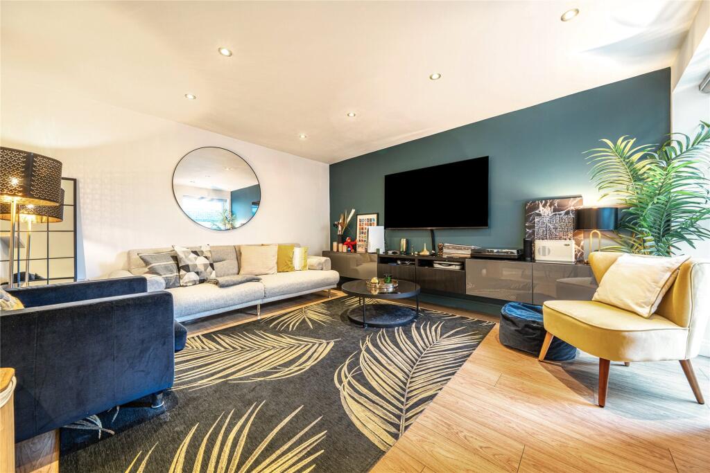 Additional image 4 of Birkbeck Road, Beckenham