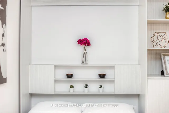 Additional image 3 of 270 Wellington St Unit 1002