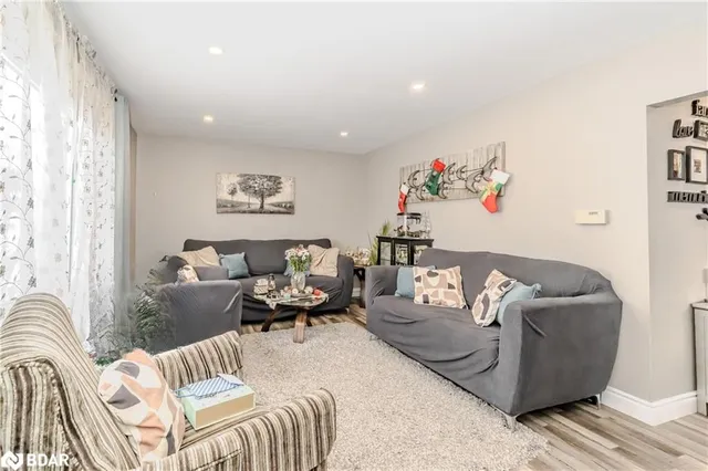 Additional image 4 of 55 Silver Aspen Cres
