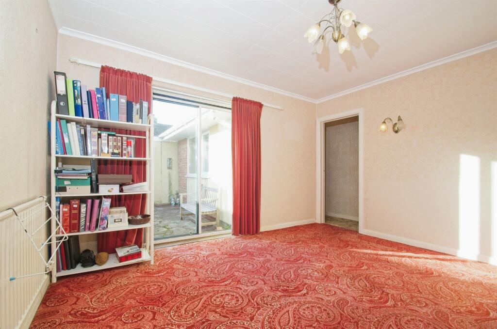 Additional image 11 of West Park Drive, Porthcawl