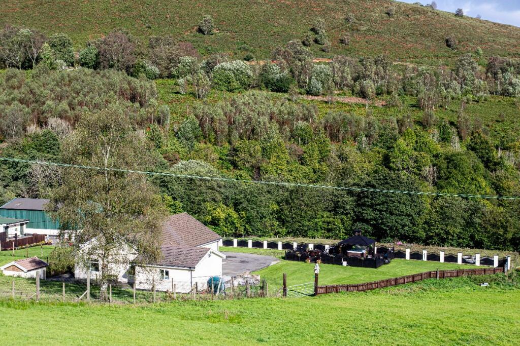Additional image 70 of Ty'R-y-Wen Farm, Bedlinog, Treharris