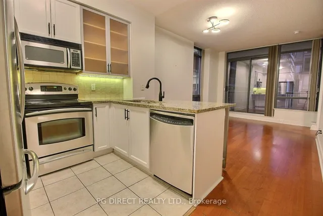 Additional image 5 of 438 King St Unit 604