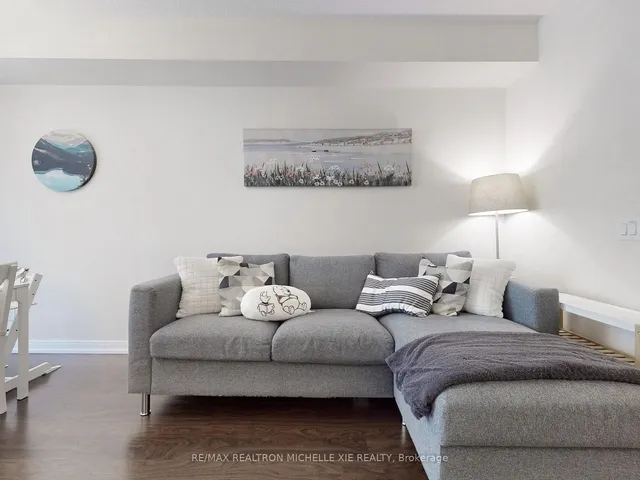 Additional image 3 of 151 Village Green Sq Unit 106