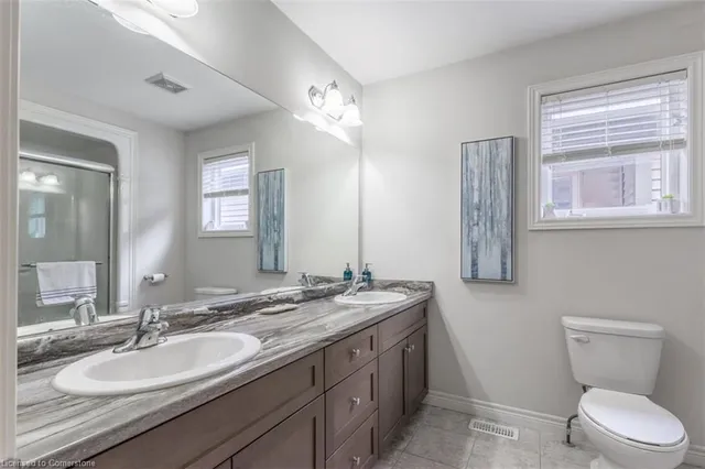 Additional image 21 of 39 Halo Street