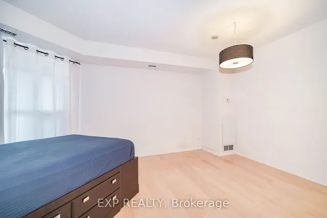 Additional image 8 of 438 Richmond St Unit 1108