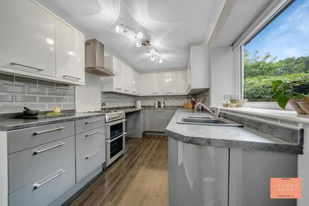 Additional image 45 of Chatham Street, Machen, CF83