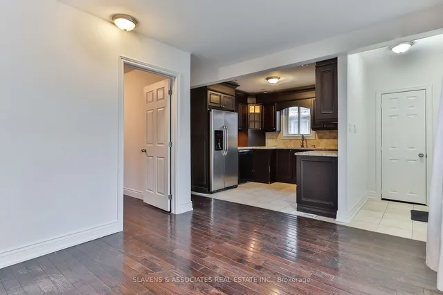 Additional image 3 of 262 Poyntz Ave