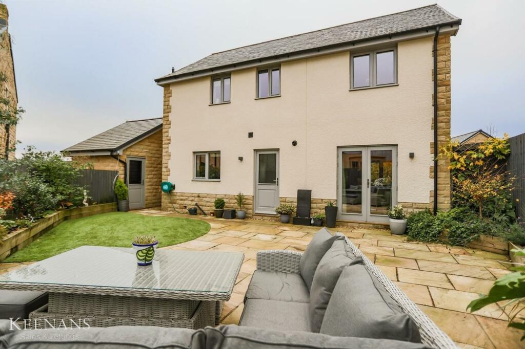 Additional image 31 of Windermere Avenue, Colne