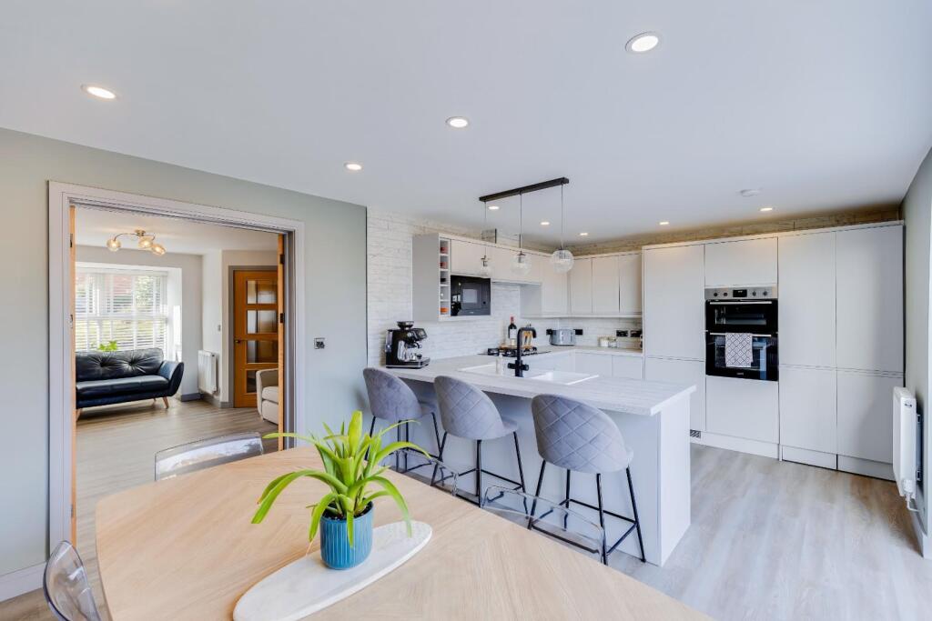 Additional image 5 of 11 Afal Sur, Barry, CF63 1FX