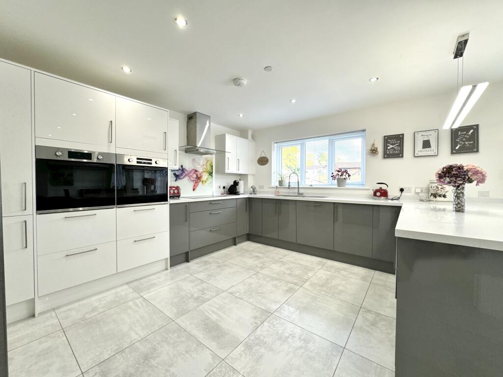 Additional image 9 of Manilva House,  Aberdare, RCT