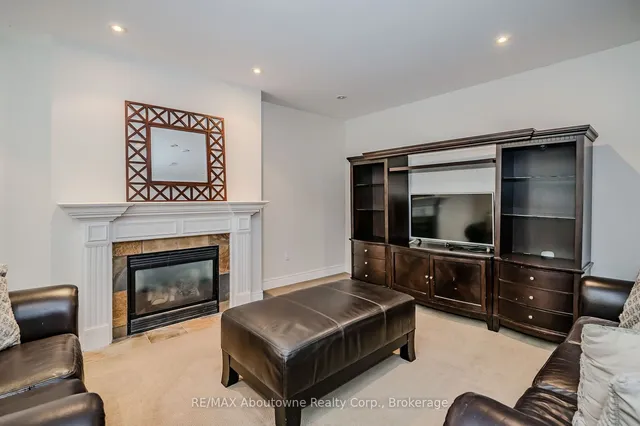 Additional image 23 of 2946 Singleton Common