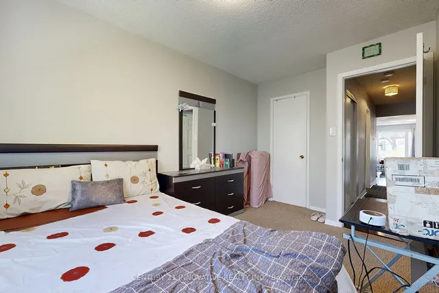 Additional image 24 of 18 Lowry Sq