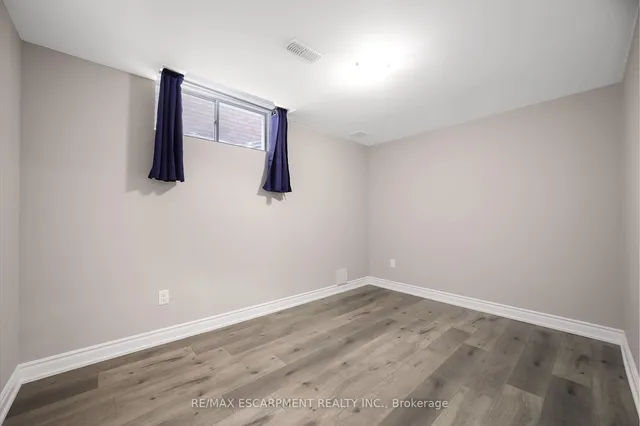 Additional image 30 of 8 Bethune Ave