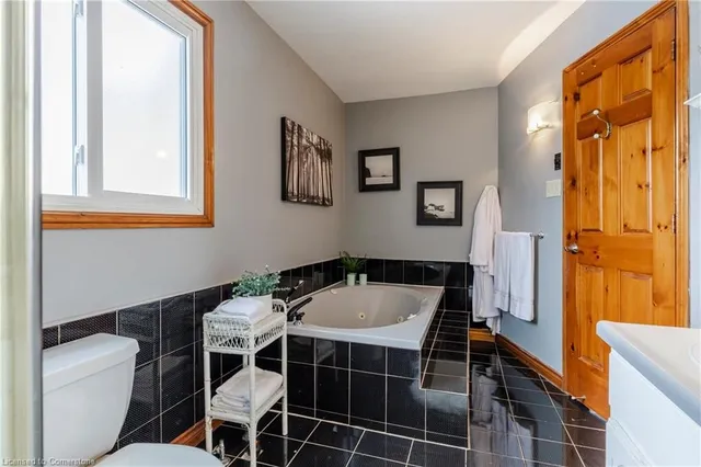 Additional image 26 of 62 Templer Dr