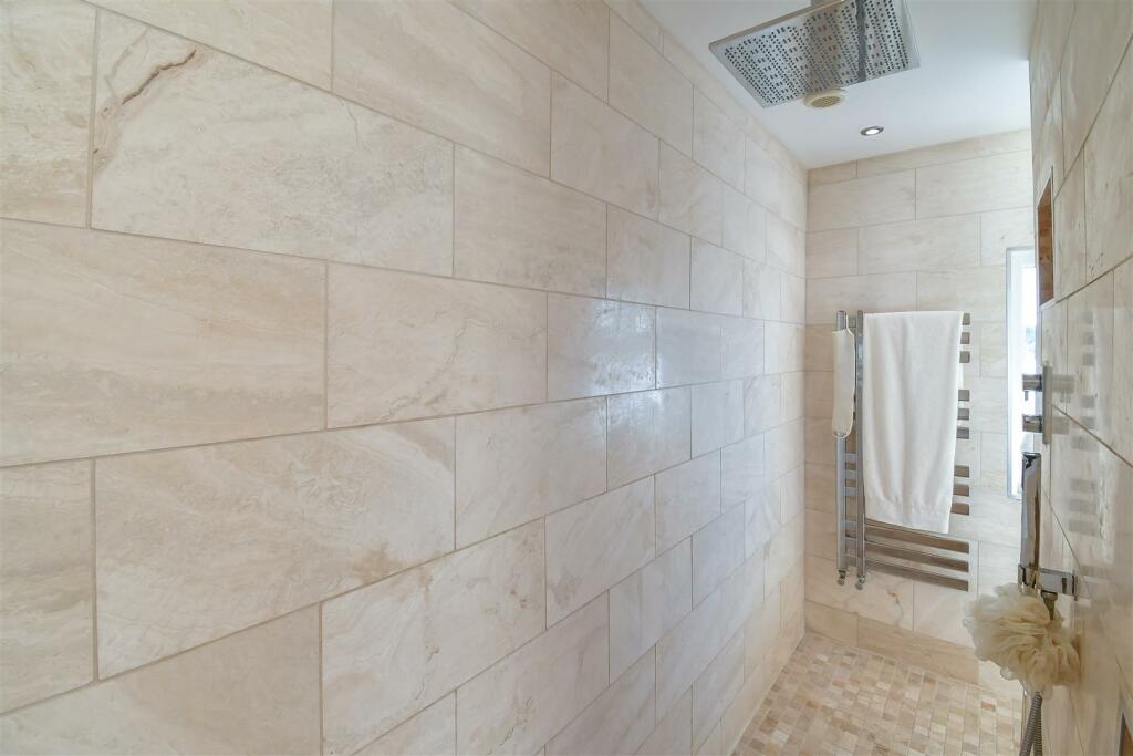 Additional image 28 of Highlight Lane, Barry