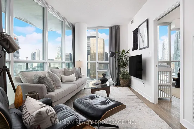 Additional image 3 of 33 Bay St Unit 2903