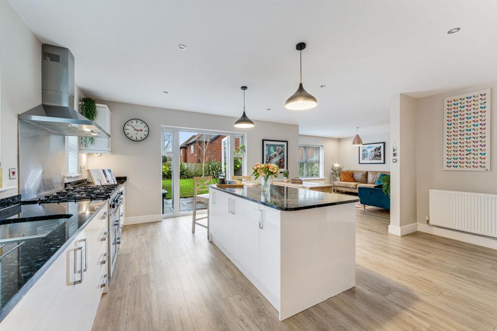 Additional image 8 of Spacious, Private, and Unrivalled Views Across Fields