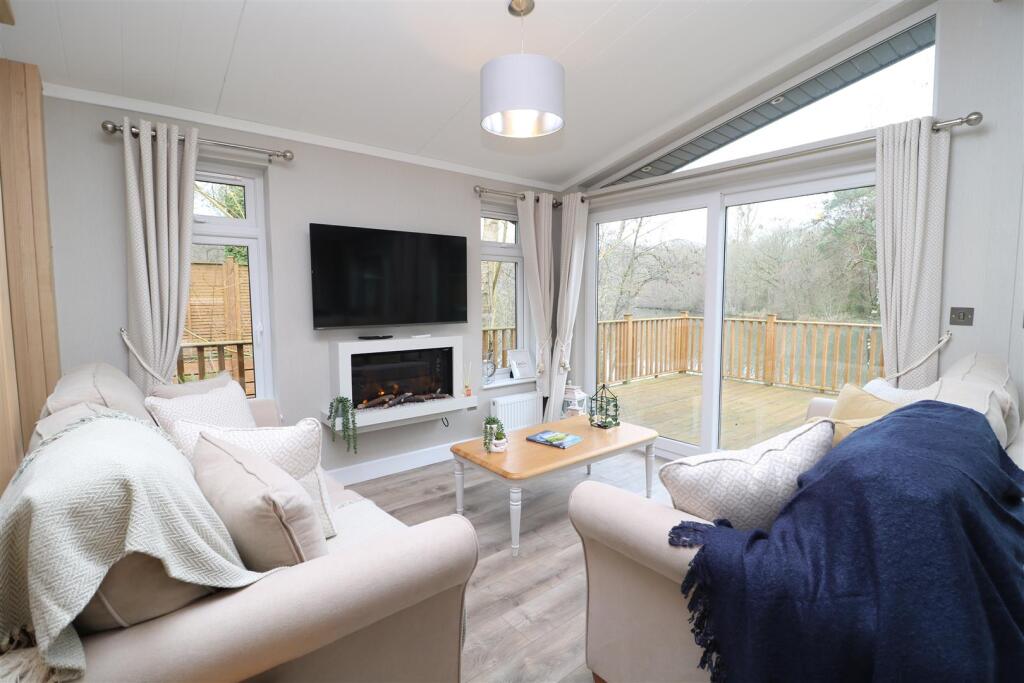 Additional image 16 of Lake View, Brokerswood