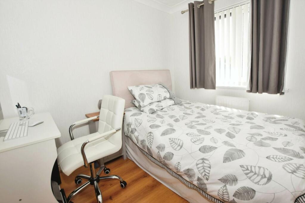 Additional image 27 of Dibbinview Grove, Spital