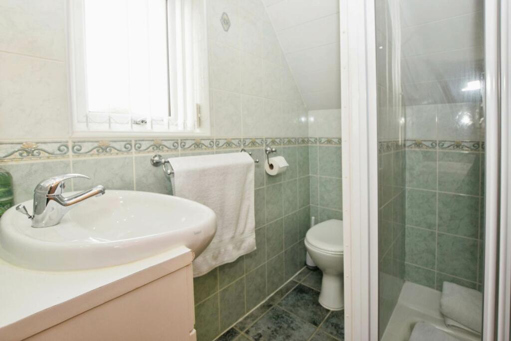 Additional image 22 of Dibbinview Grove, Spital