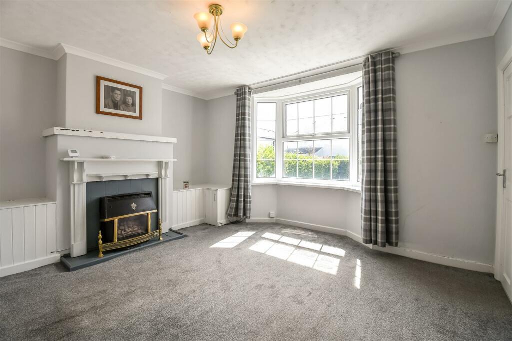 Additional image 2 of Bron Awelon, Barry