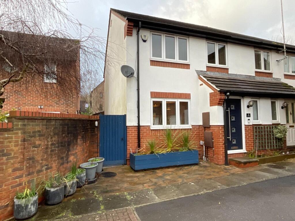 Primary image of Port Side Close, Crews Hole, Bristol