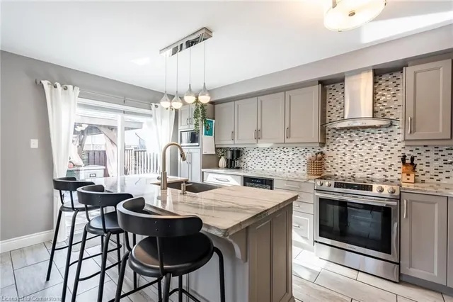 Additional image 21 of 3 Gowland Dr