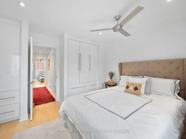 Additional image 24 of 570 Wellington St Unit 13A