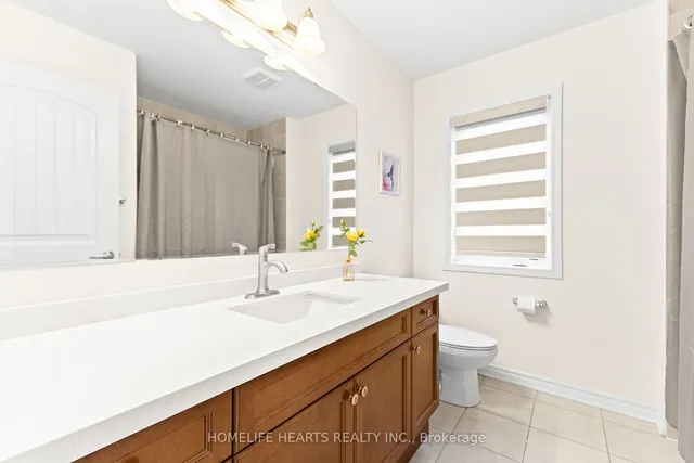 Additional image 33 of 915 Penson Cres