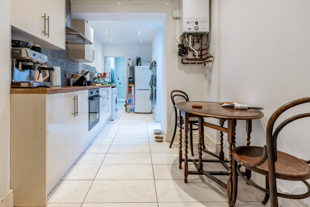 Additional image 4 of Hall Floor Flat, Cotham Brow, Bristol, BS6 6AE