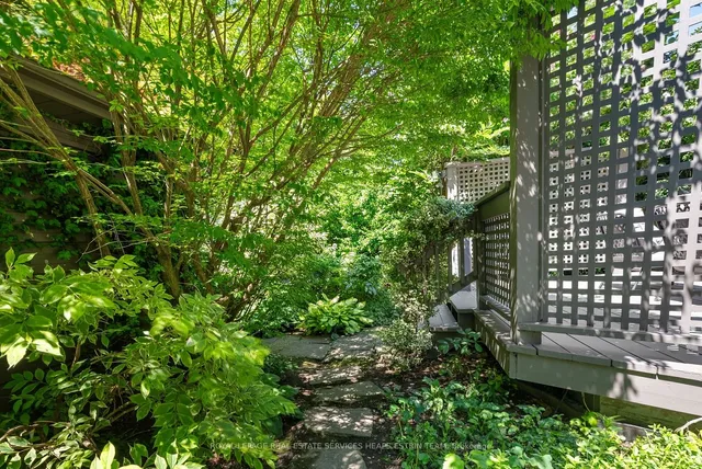 Additional image 33 of 241 Chaplin Cres