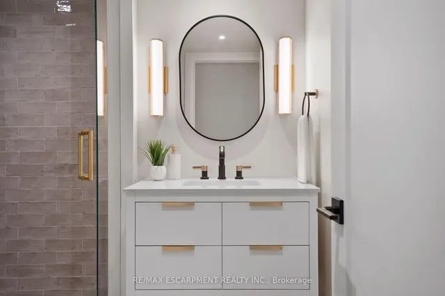 Additional image 19 of 2190 Lakeshore Rd Unit 403