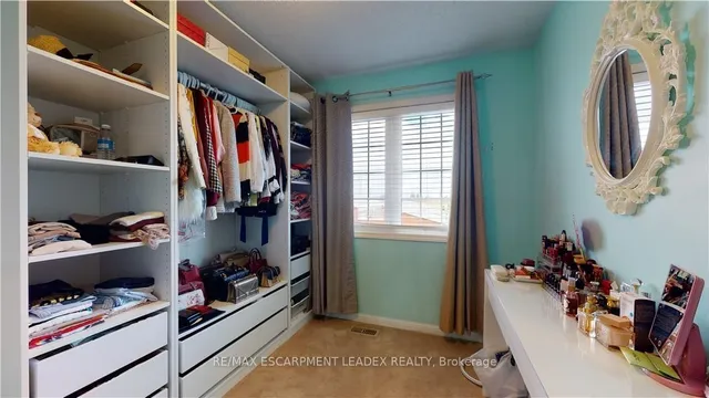 Additional image 30 of 23 EMICK Dr