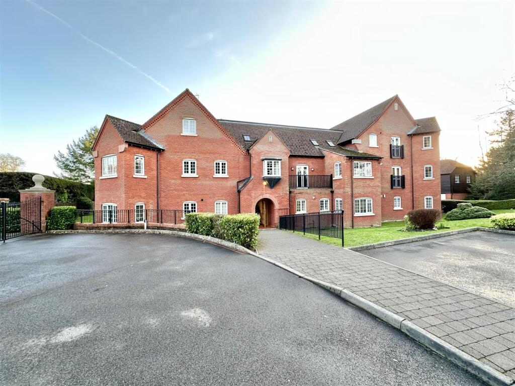 Additional image 15 of Whincroft Close, Ferndown