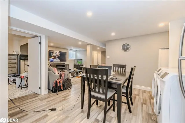 Additional image 19 of 55 Silver Aspen Cres