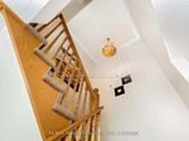 Additional image 13 of 1096 Barclay Circ