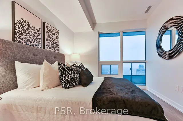 Additional image 14 of 395 Bloor St Unit 4409