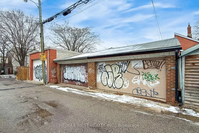 Additional image 36 of 540 Roxton Rd