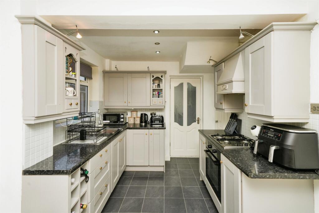 Additional image 5 of Holmlands Crescent, Prenton