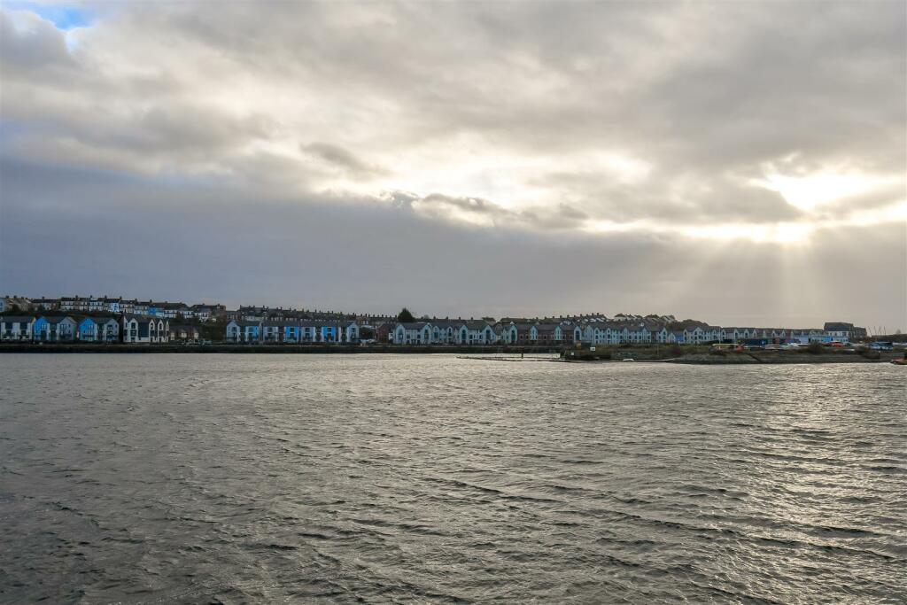 Additional image 8 of Y Rhodfa, Barry