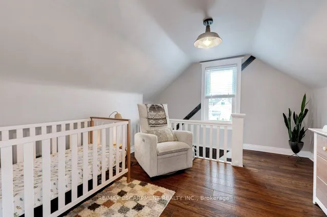 Additional image 25 of 64 Graham Ave