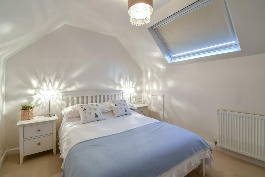 Additional image 16 of Highlight Lane, Barry