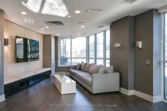 Additional image 35 of 50 Bruyeres Mews Unit 212