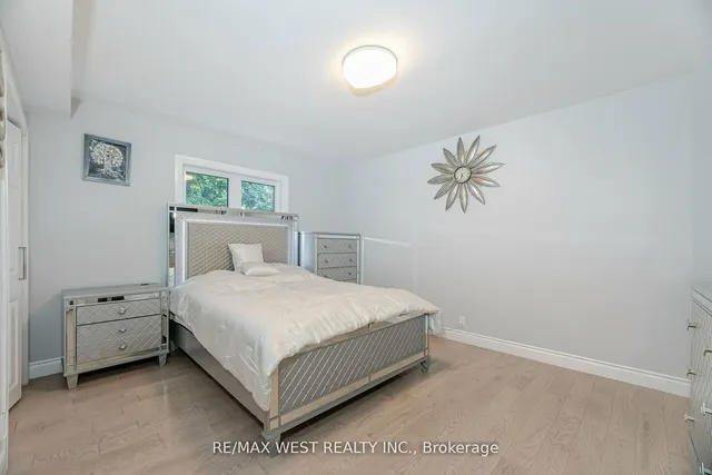 Additional image 13 of 12 Gordon Park Dr