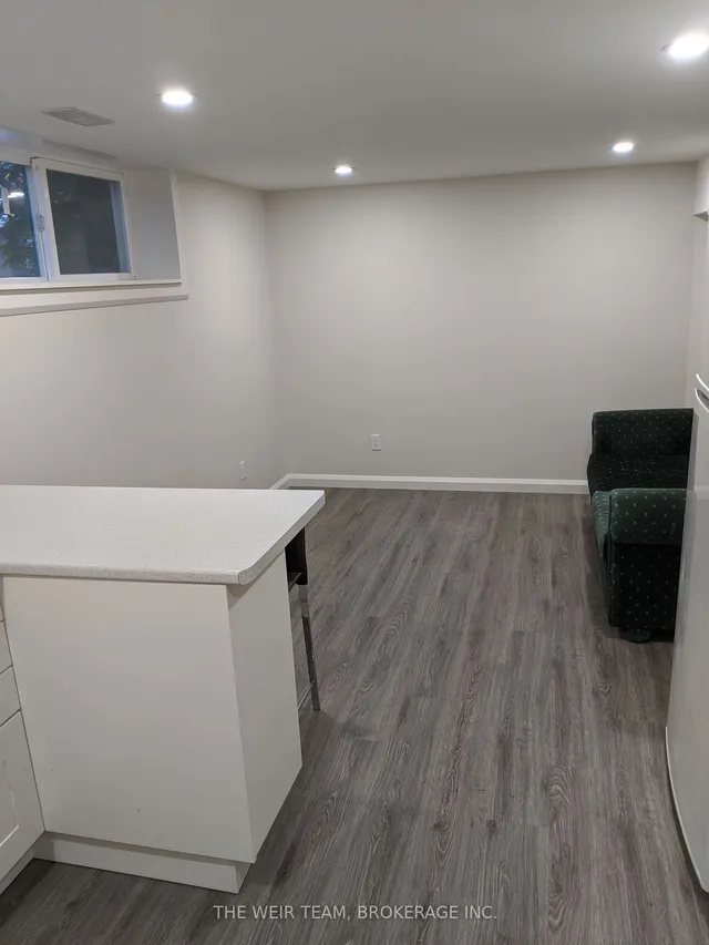 Additional image 24 of 7 Adler St