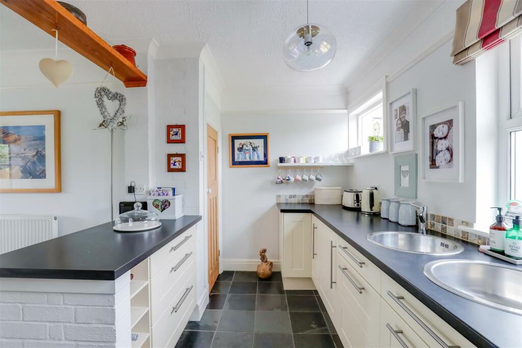 Additional image 7 of Desmar House, Boverton Road, Llantwit Major, Vale Of Glamorgan, CF61 1YA