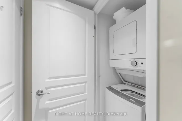 Additional image 17 of 18 Yonge St Unit 2315